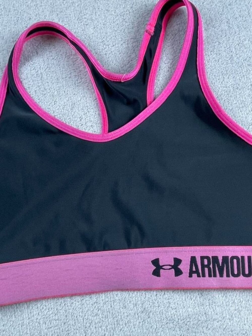 Under Armour Racerback Sports Bra – Black & Pink